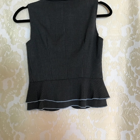 Pretty button up vest - size small - Picture 6 of 7